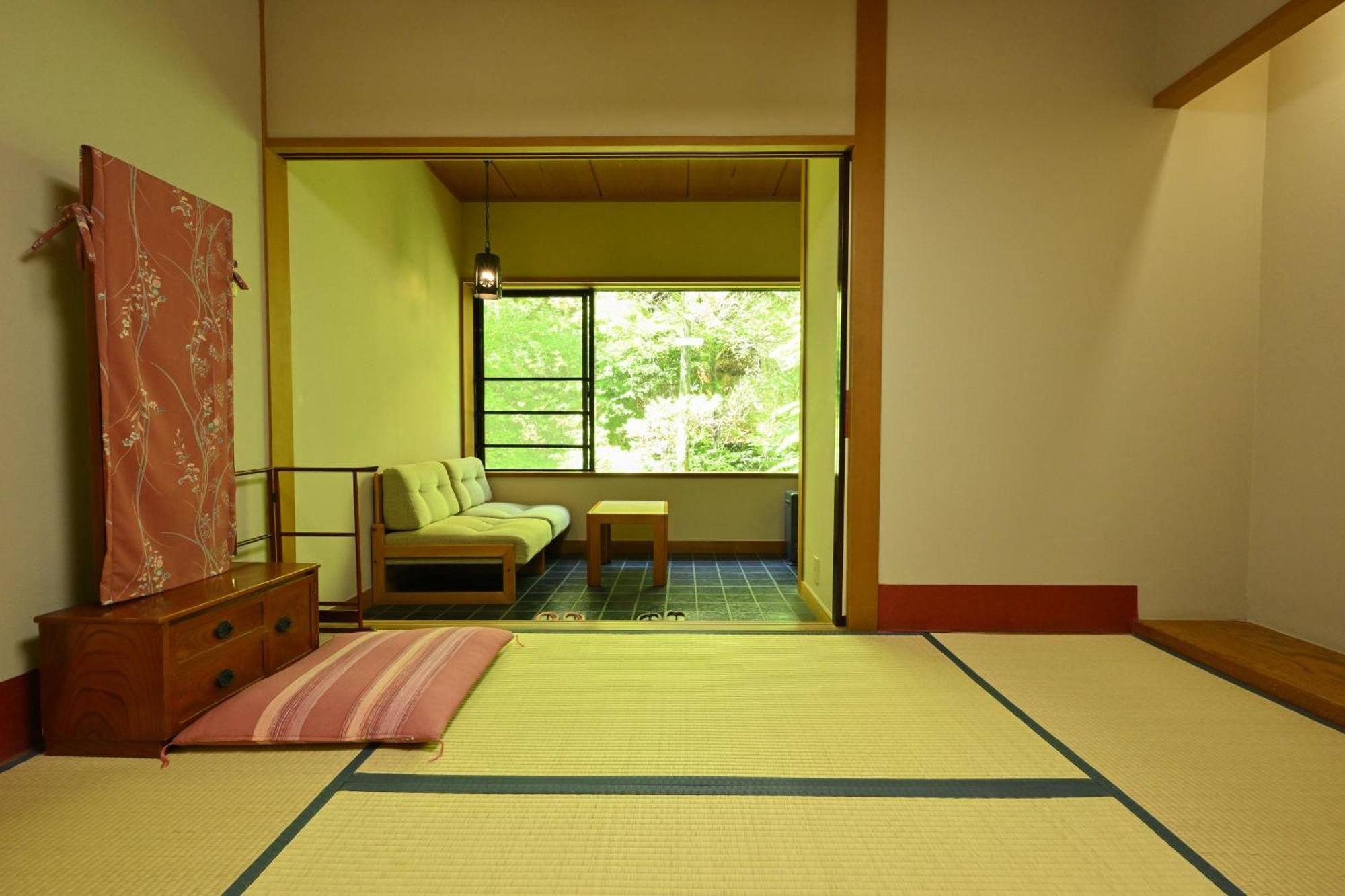 Osakaya Ryokan Кусацу Экстерьер фото