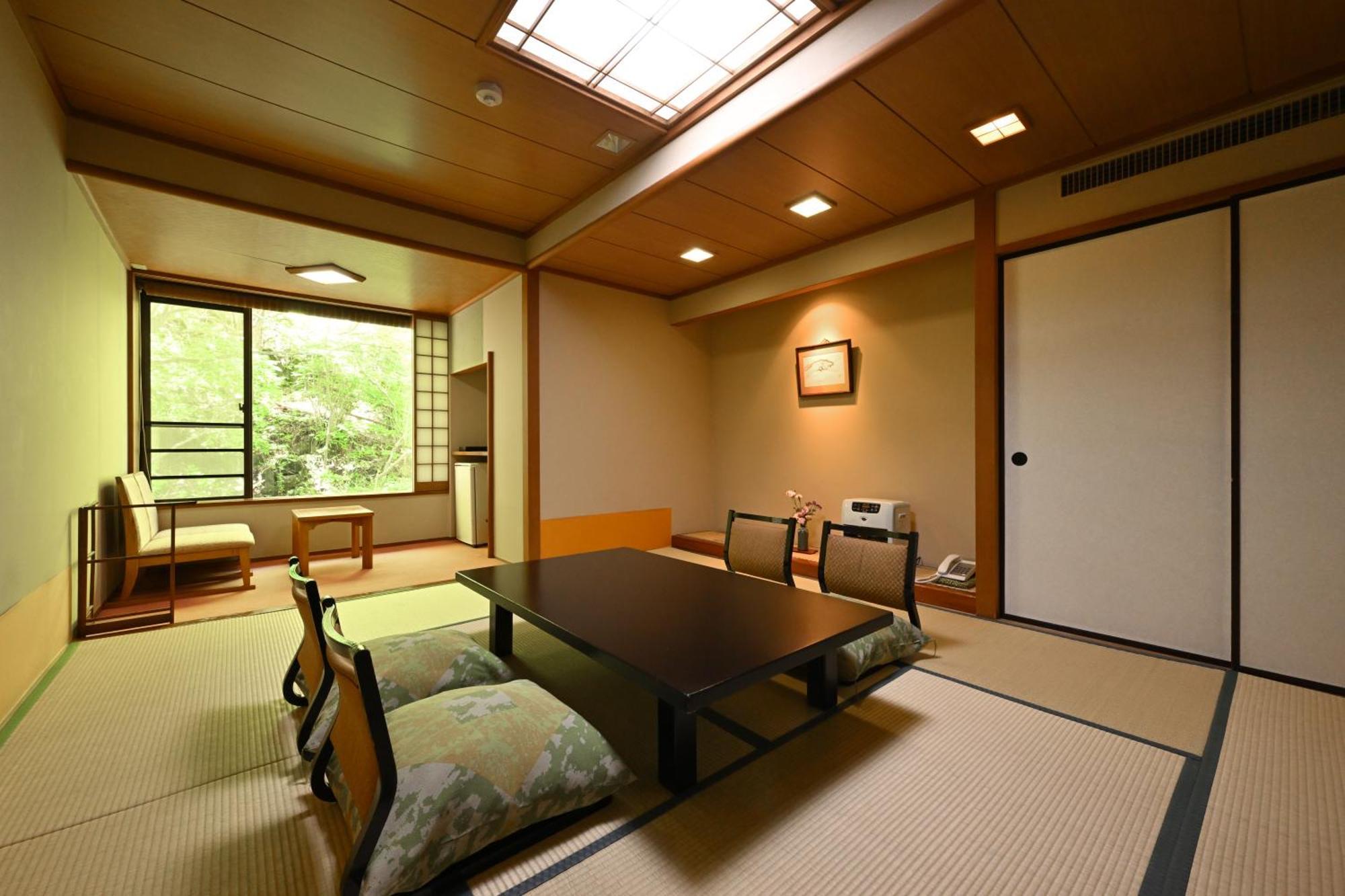 Osakaya Ryokan Кусацу Экстерьер фото