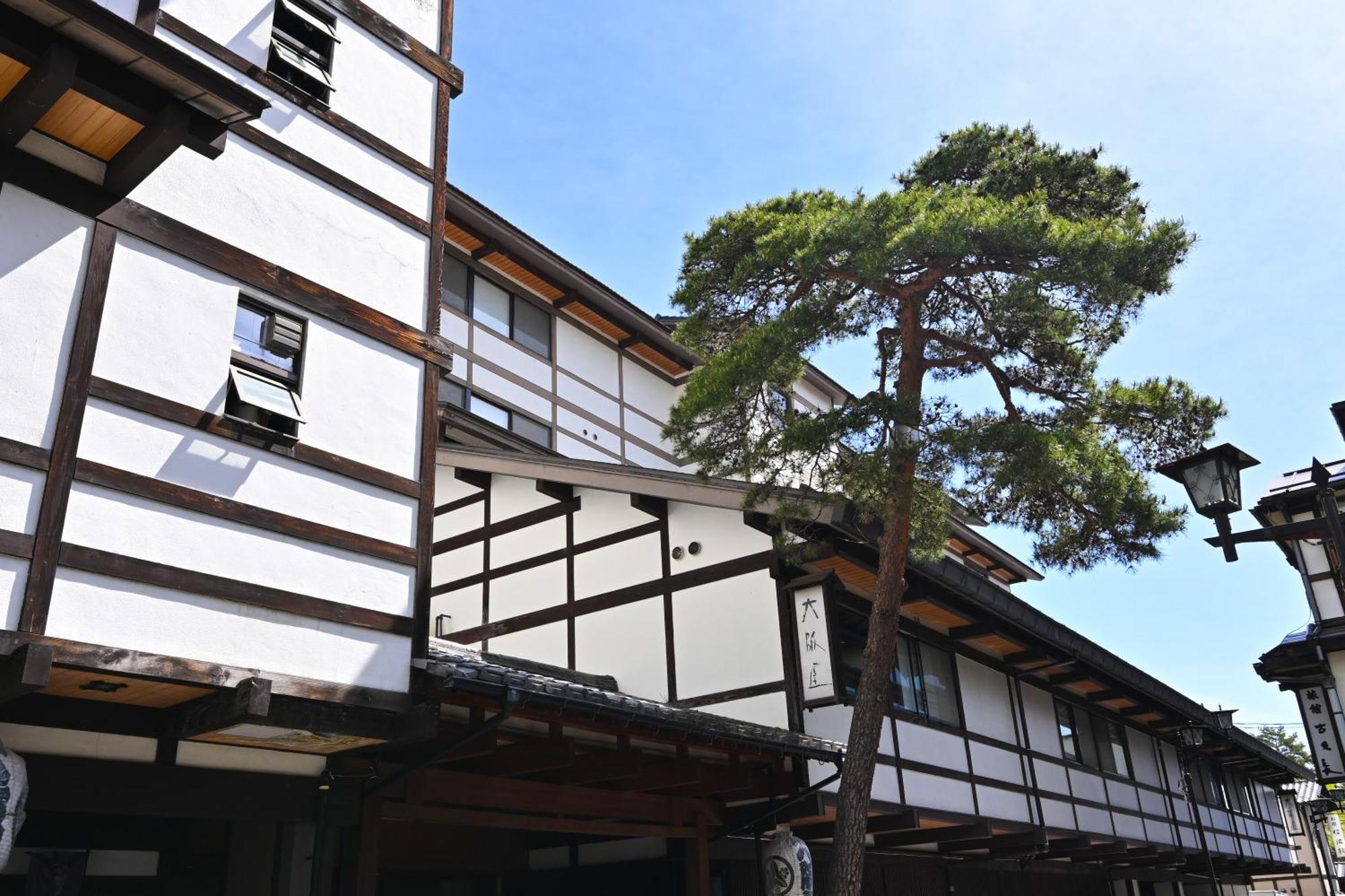 Osakaya Ryokan Кусацу Экстерьер фото