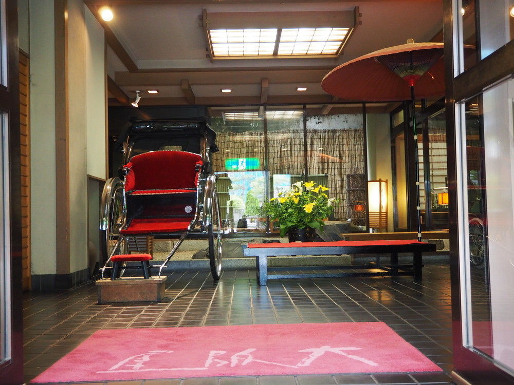 Osakaya Ryokan Кусацу Экстерьер фото